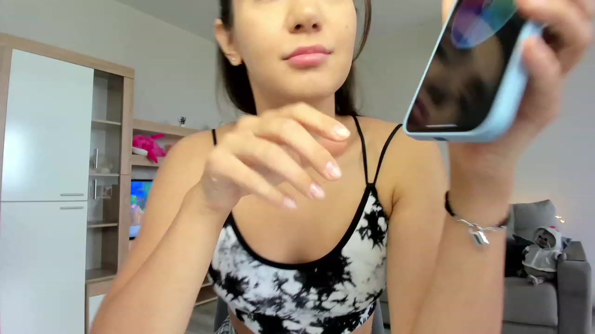 Gallery image thumbnail from Ellies_Smile's myfreecams stream on, 07/11/2023, 10:19 image 6 of 20