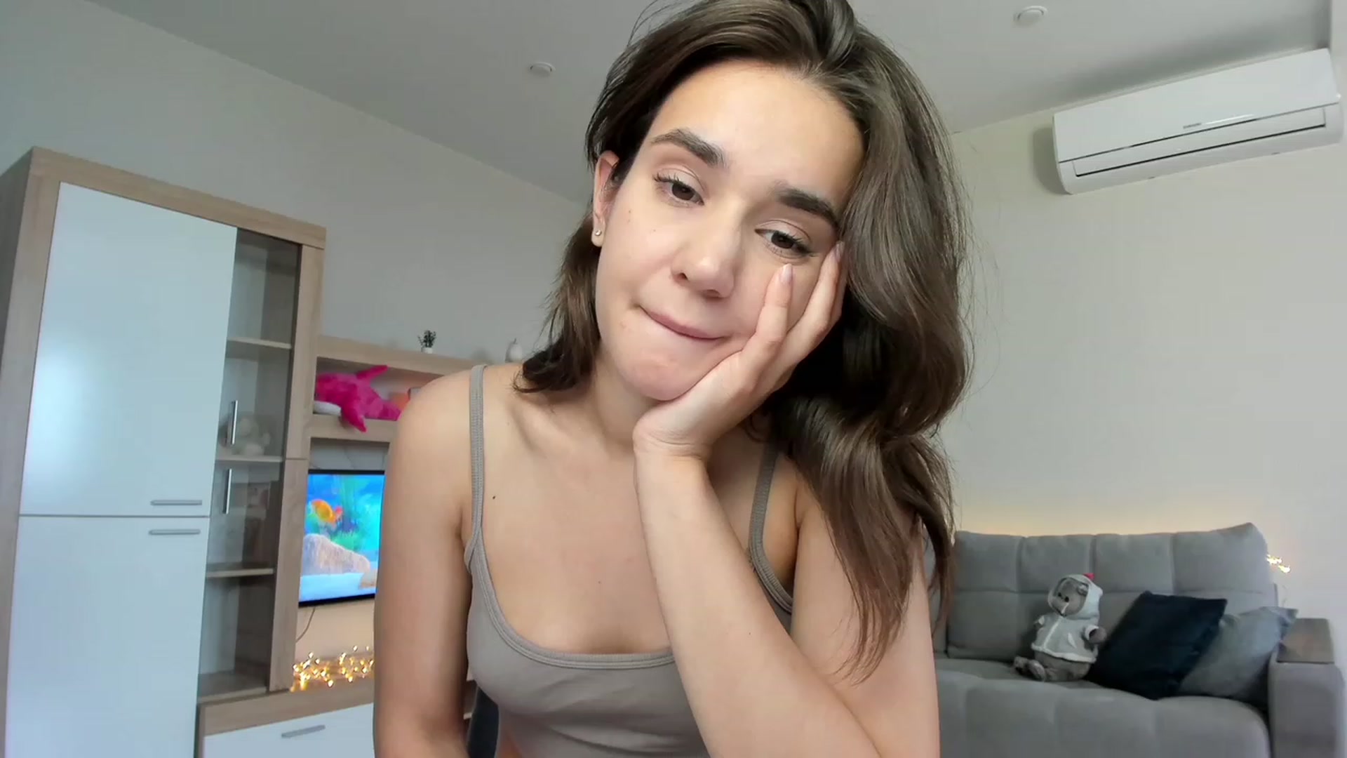 Gallery image thumbnail from Ellies_Smile's myfreecams stream on, 07/21/2023, 09:18 image 18 of 20