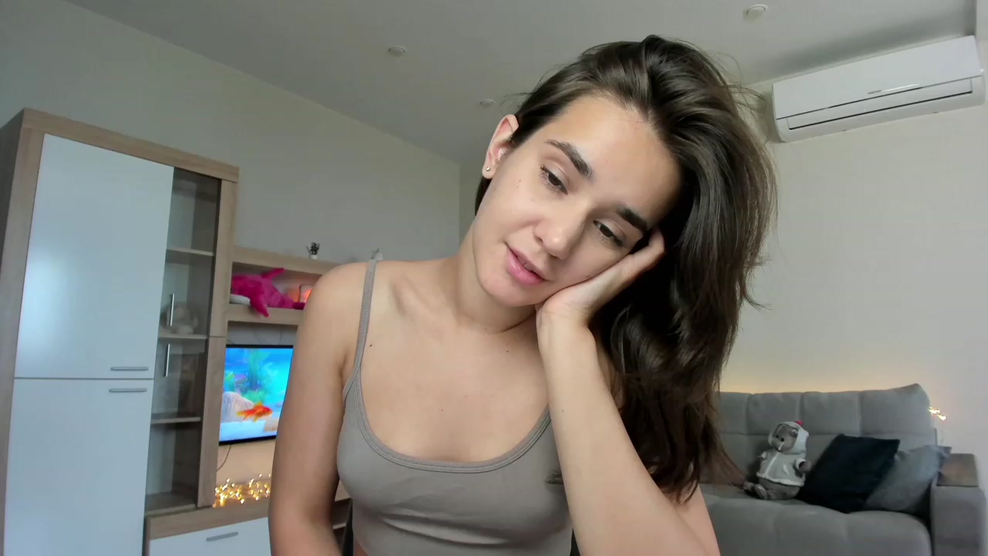 Gallery image thumbnail from Ellies_Smile's myfreecams stream on, 07/21/2023, 09:18 image 15 of 20