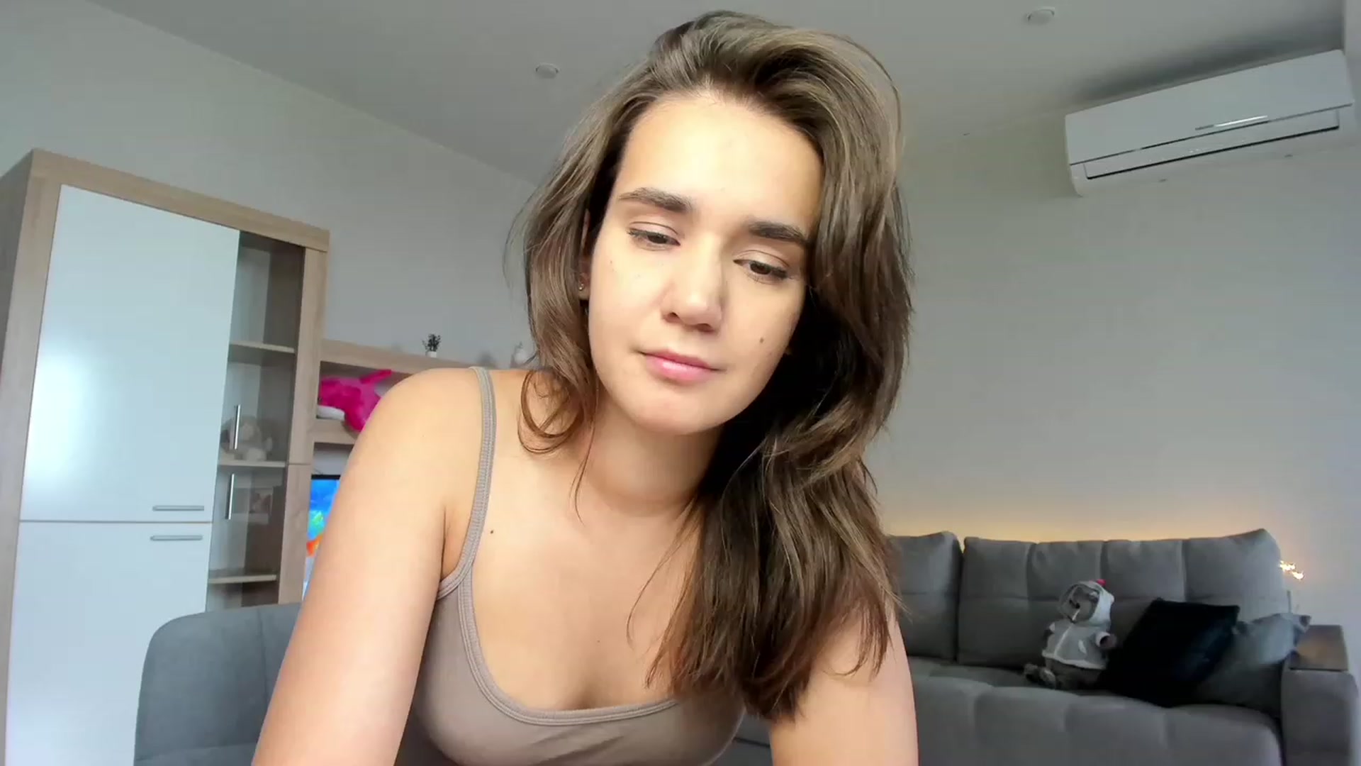 Gallery image thumbnail from Ellies_Smile's myfreecams stream on, 07/21/2023, 09:18 image 8 of 20