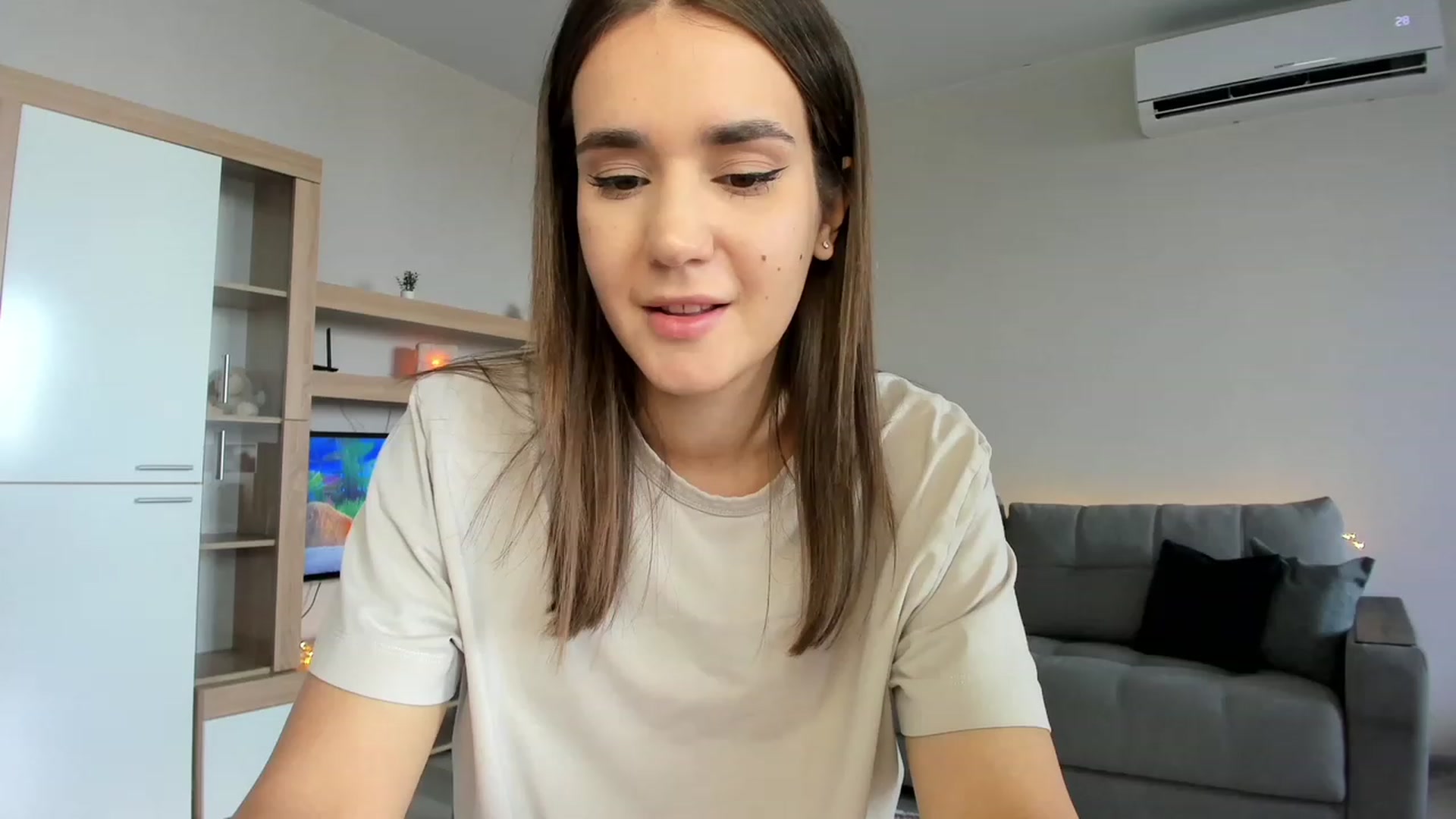 Gallery image thumbnail from Ellies_Smile's myfreecams stream on, 07/31/2023, 11:15 image 13 of 20