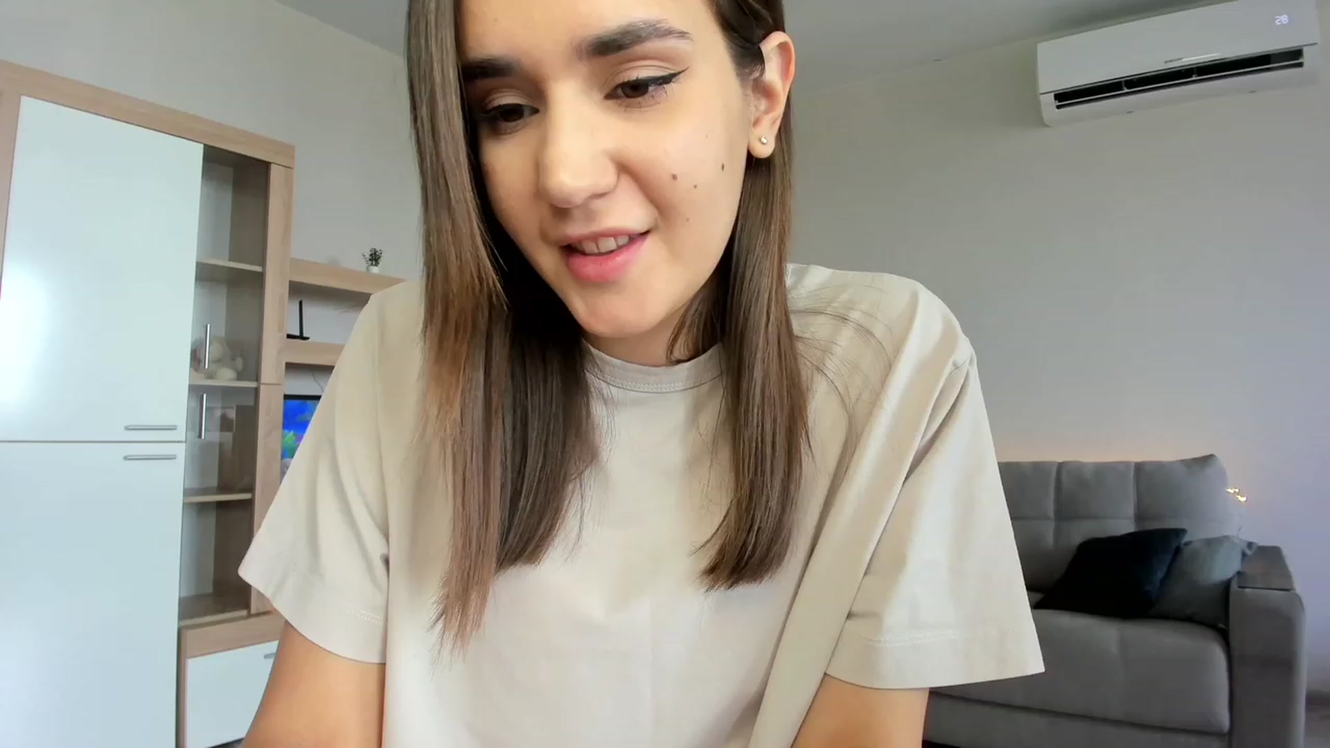 Gallery image thumbnail from Ellies_Smile's myfreecams stream on, 07/31/2023, 11:15 image 7 of 20