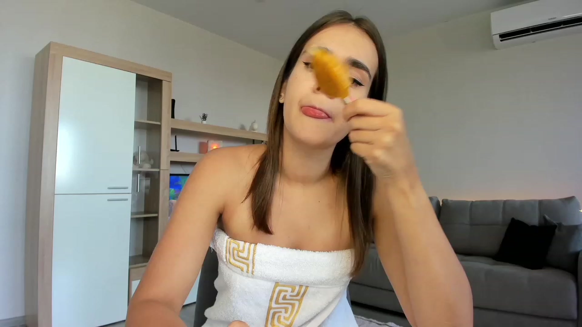 Gallery image thumbnail from Ellies_Smile's myfreecams stream on, 08/07/2023, 10:38 image 17 of 20