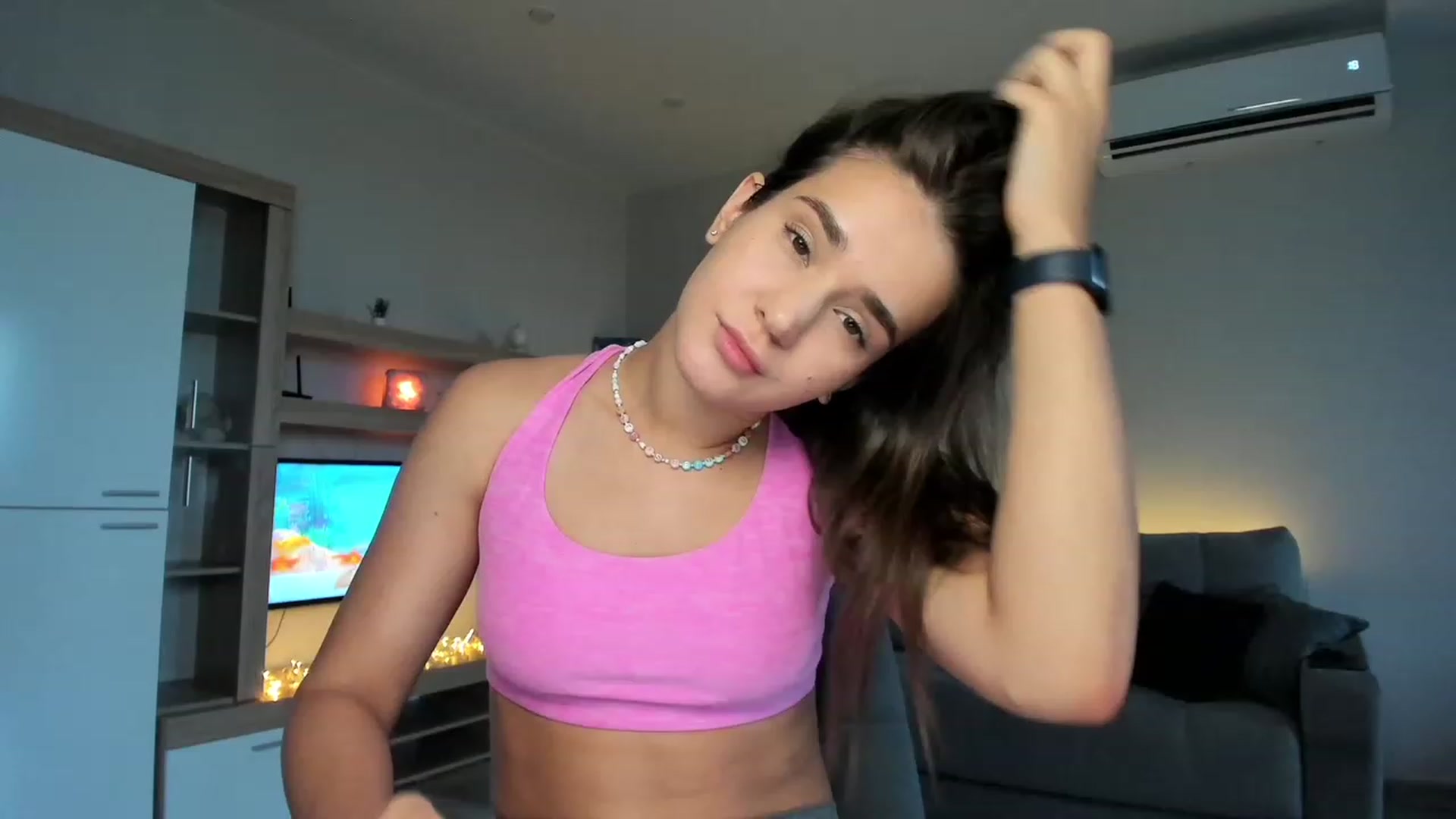 Gallery image thumbnail from Ellies_Smile's myfreecams stream on, 08/23/2023, 16:00 image 14 of 20