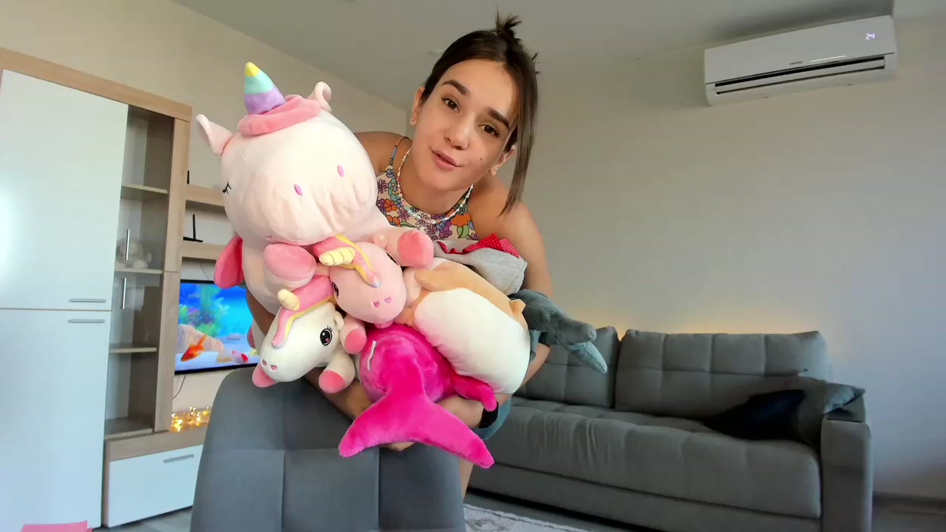 Gallery image thumbnail from Ellies_Smile's myfreecams stream on, 08/29/2023, 15:17 image 2 of 20