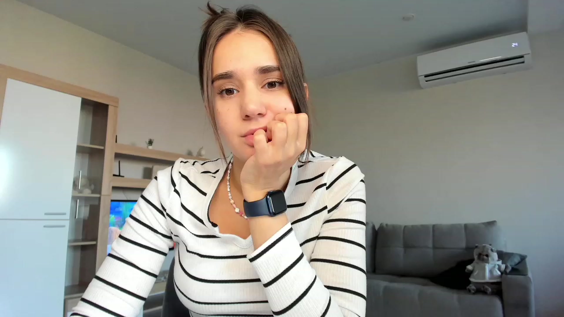 Gallery image thumbnail from Ellies_Smile's myfreecams stream on, 08/29/2023, 15:17 image 18 of 20