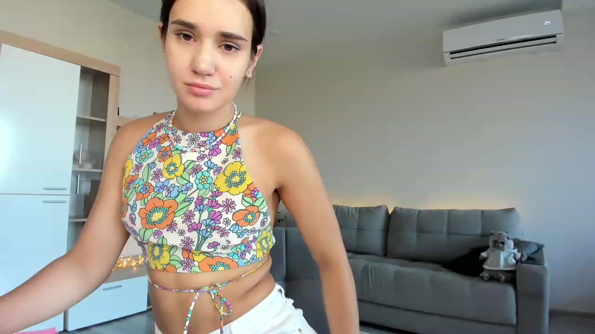 Gallery image thumbnail from Ellies_Smile's myfreecams stream on, 08/29/2023, 15:17 image 7 of 20