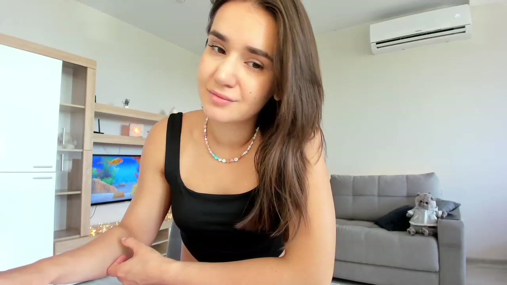 Gallery image thumbnail from Ellies_Smile's myfreecams stream on, 08/31/2023, 09:02 image 18 of 20