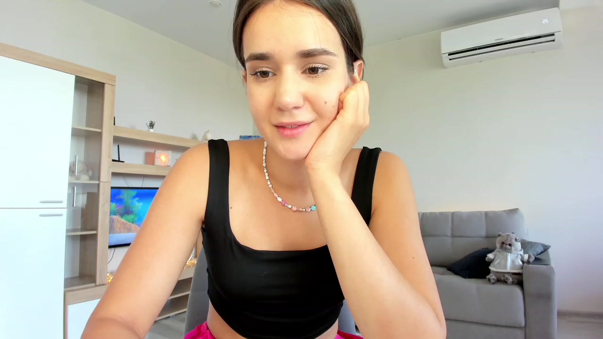 Gallery image thumbnail from Ellies_Smile's myfreecams stream on, 08/31/2023, 09:50 image 1 of 20