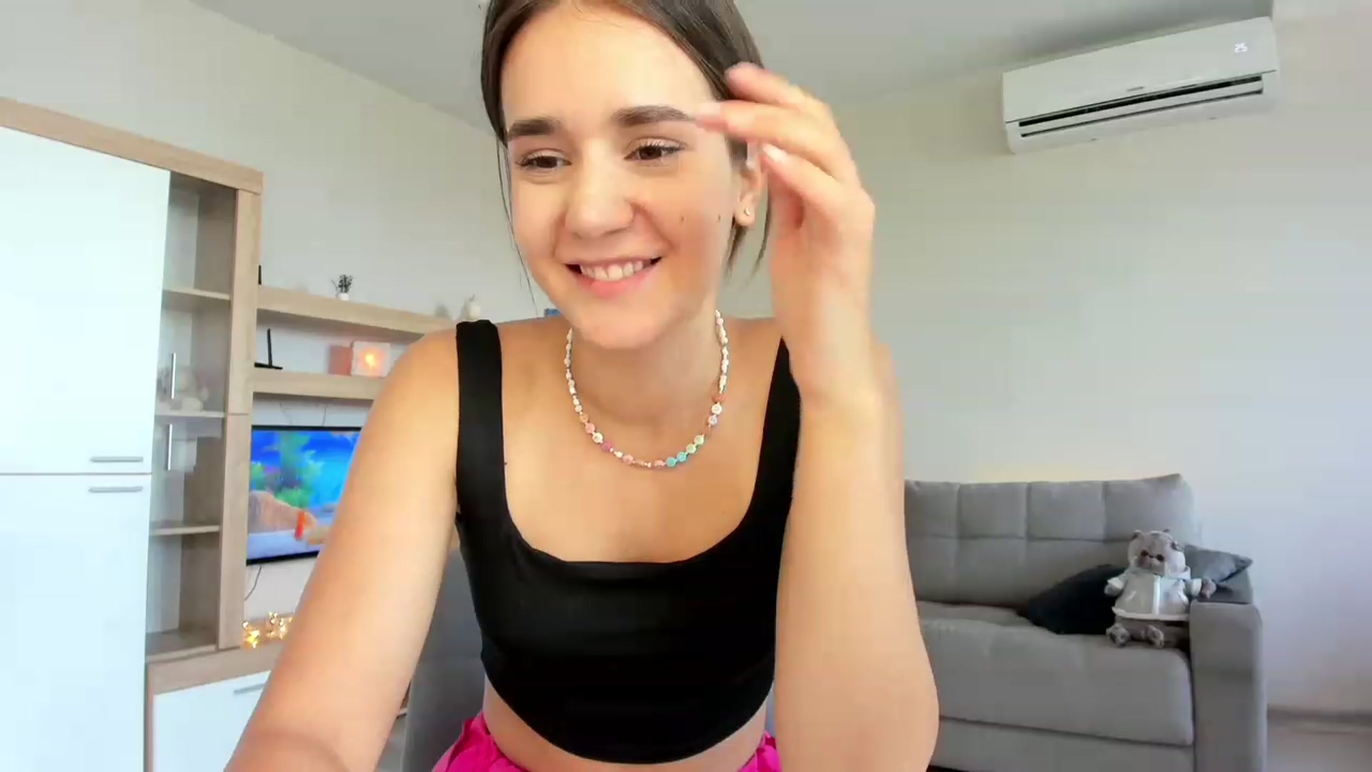 Gallery image thumbnail from Ellies_Smile's myfreecams stream on, 08/31/2023, 09:50 image 13 of 20