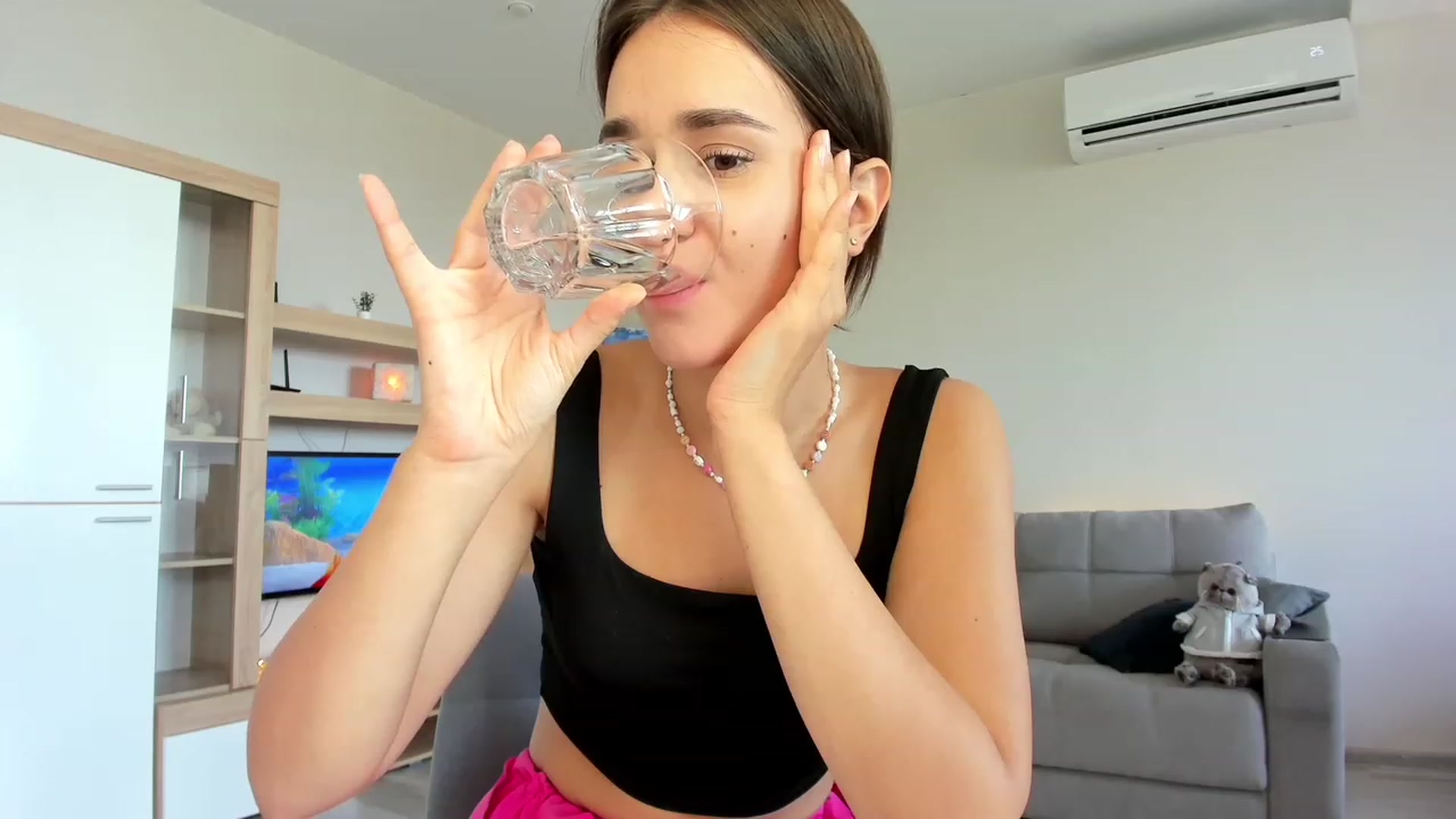 Gallery image thumbnail from Ellies_Smile's myfreecams stream on, 08/31/2023, 09:50 image 11 of 20