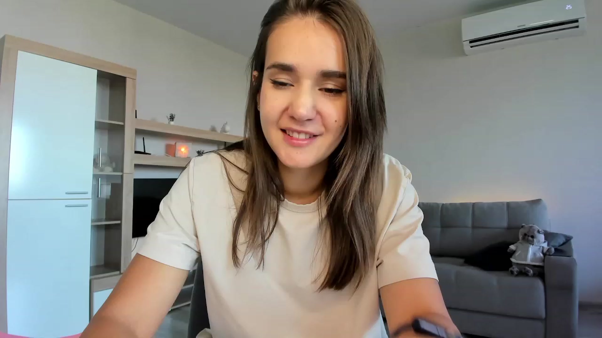 Gallery image thumbnail from Ellies_Smile's myfreecams stream on, 09/20/2023, 13:34 image 3 of 20