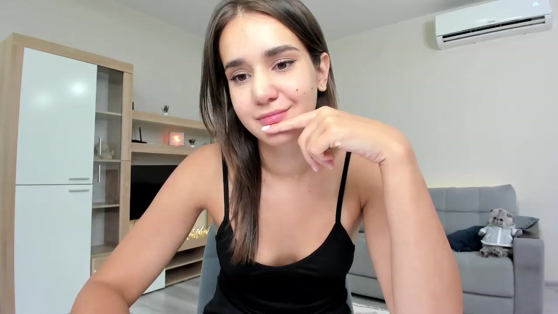 Gallery image thumbnail from Ellies_Smile's myfreecams stream on, 09/20/2023, 15:55 image 6 of 20