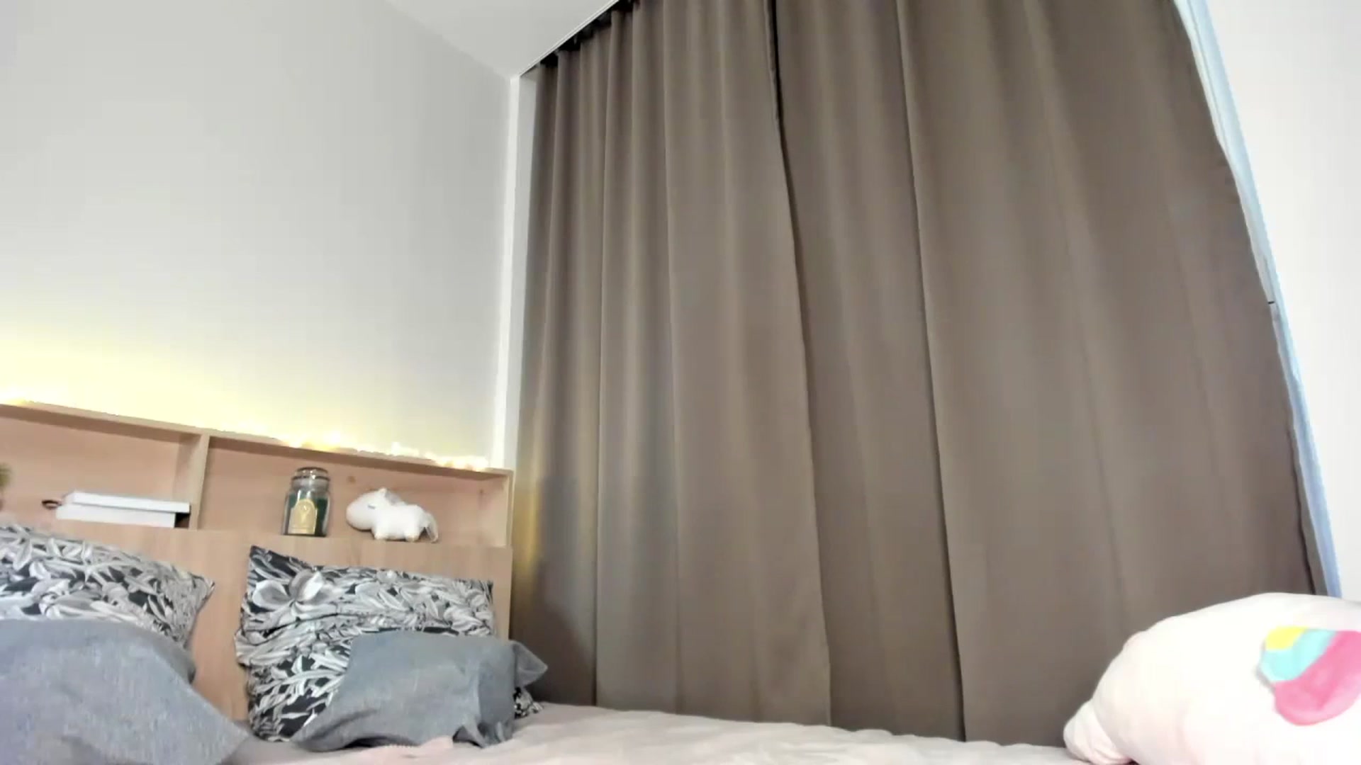 Gallery image thumbnail from Ellies_Smile's myfreecams stream on, 09/28/2023, 14:55 image 14 of 20