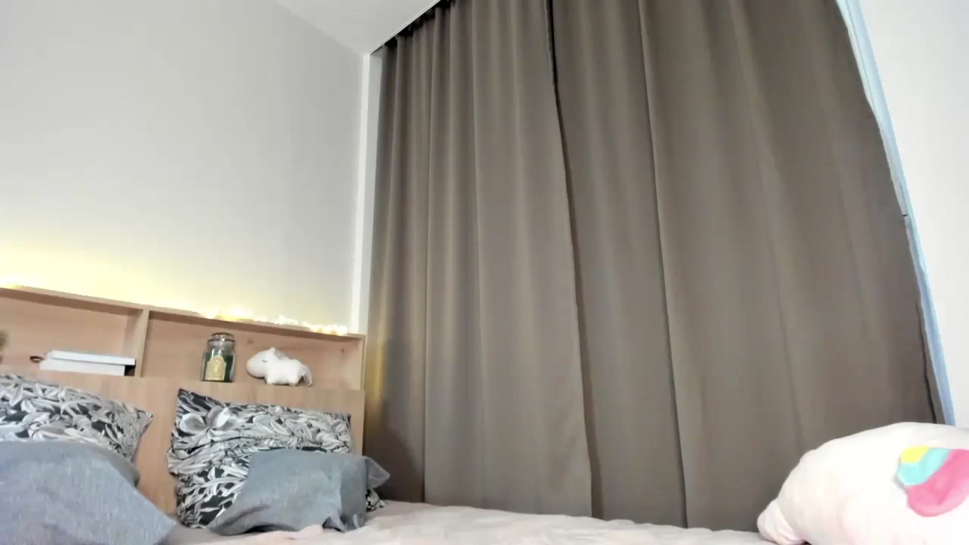 Gallery image thumbnail from Ellies_Smile's myfreecams stream on, 09/28/2023, 14:55 image 13 of 20