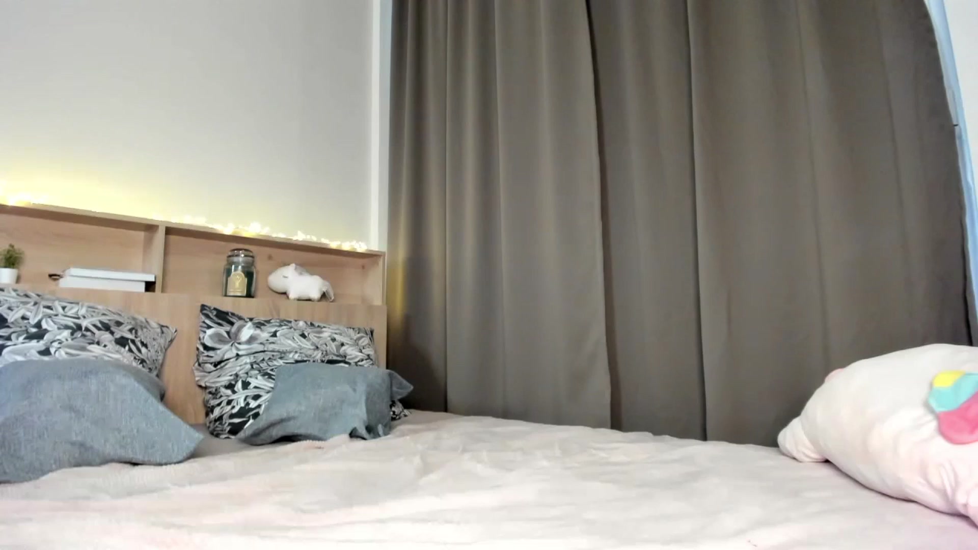 Gallery image thumbnail from Ellies_Smile's myfreecams stream on, 09/28/2023, 14:55 image 7 of 20