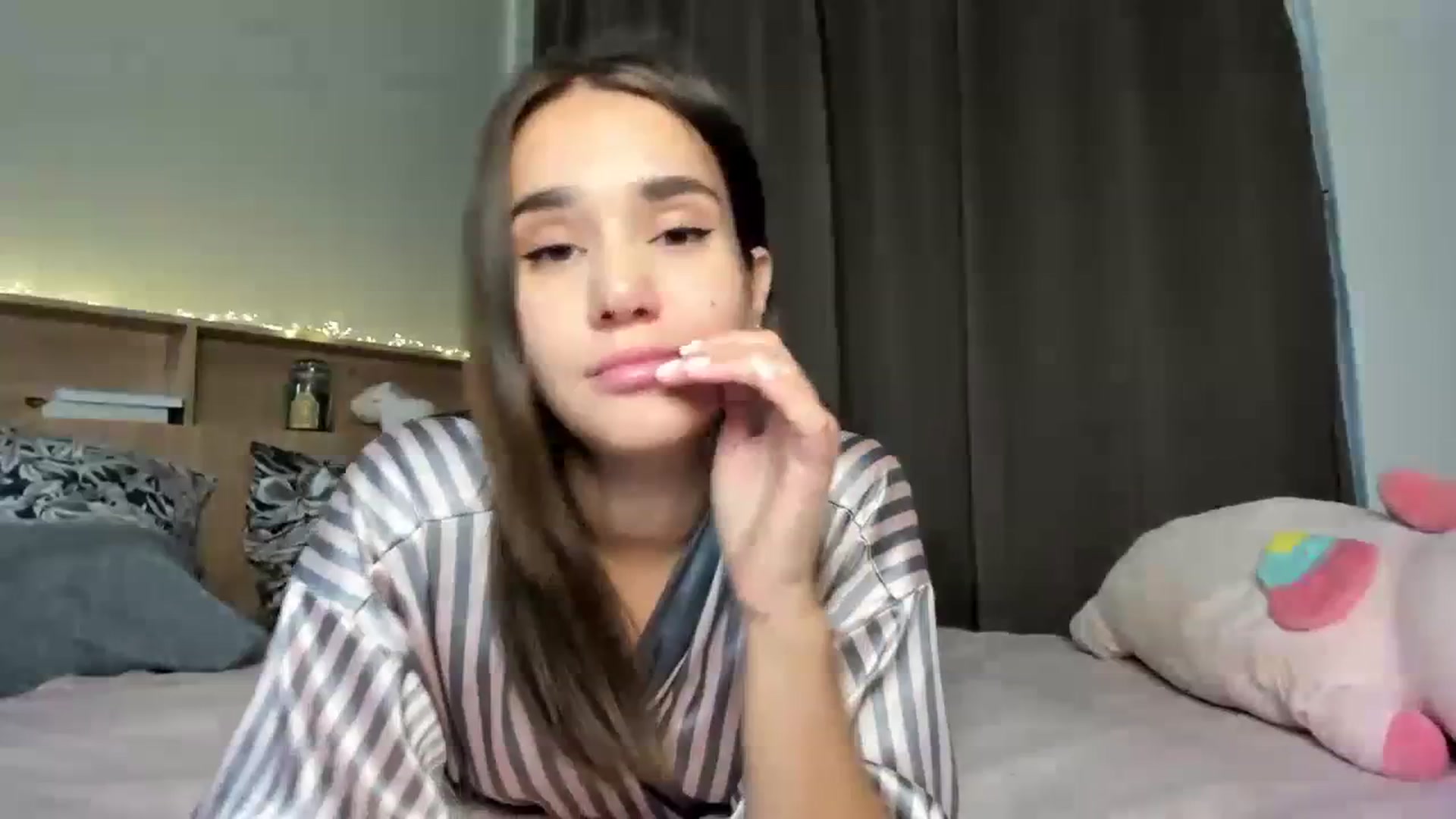 Gallery image thumbnail from Ellies_Smile's myfreecams stream on, 09/28/2023, 14:55 image 15 of 20