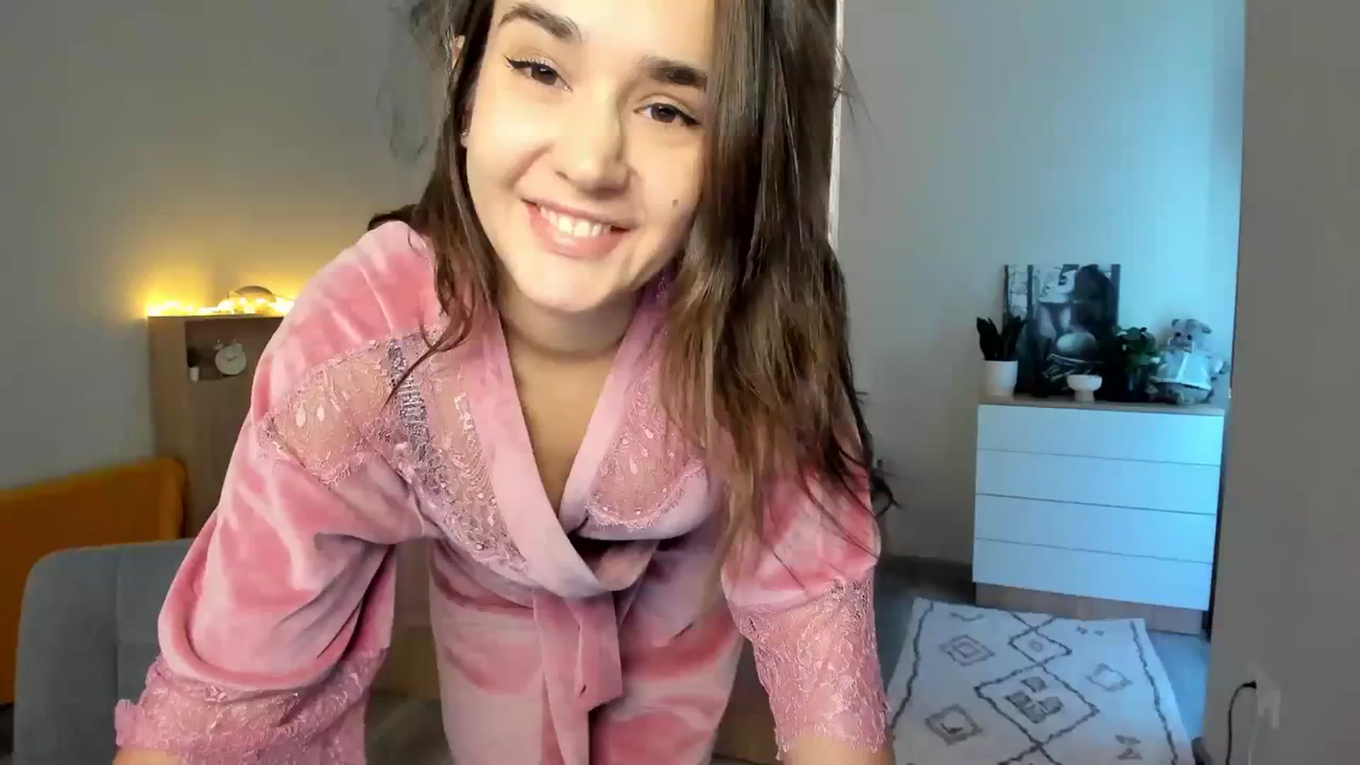 Gallery image thumbnail from Ellies_Smile's myfreecams stream on, 10/19/2023, 11:27 image 19 of 20