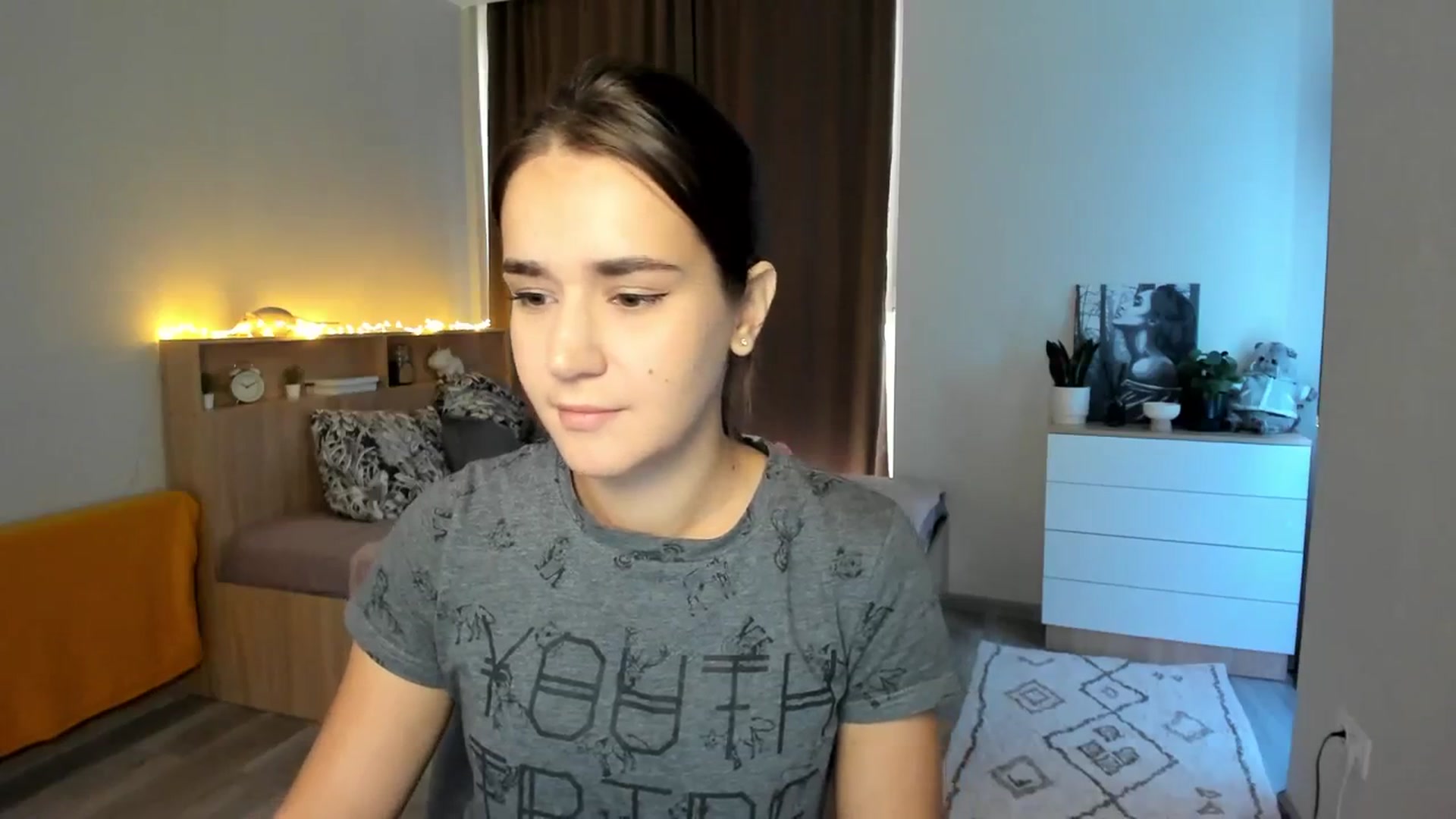 Gallery image thumbnail from Ellies_Smile's myfreecams stream on, 10/19/2023, 11:27 image 5 of 20