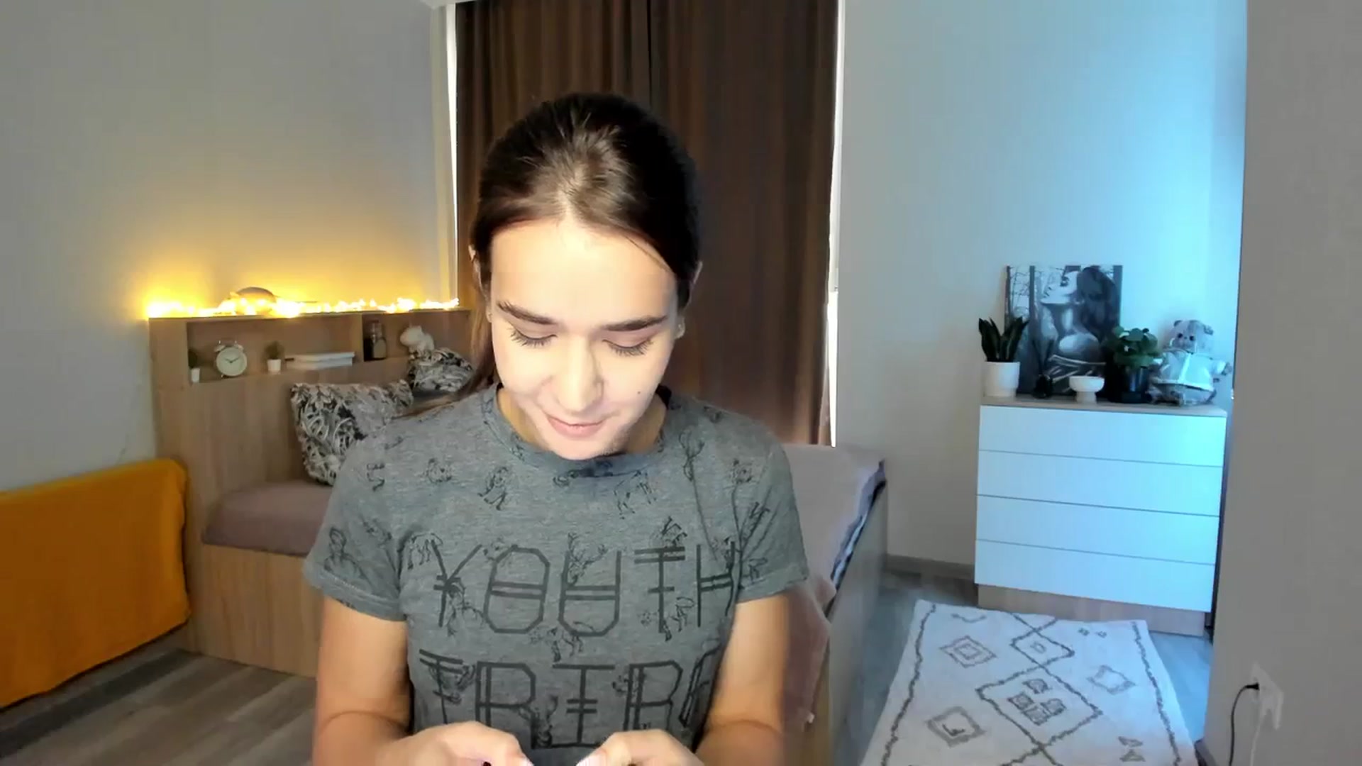 Gallery image thumbnail from Ellies_Smile's myfreecams stream on, 10/19/2023, 11:27 image 6 of 20