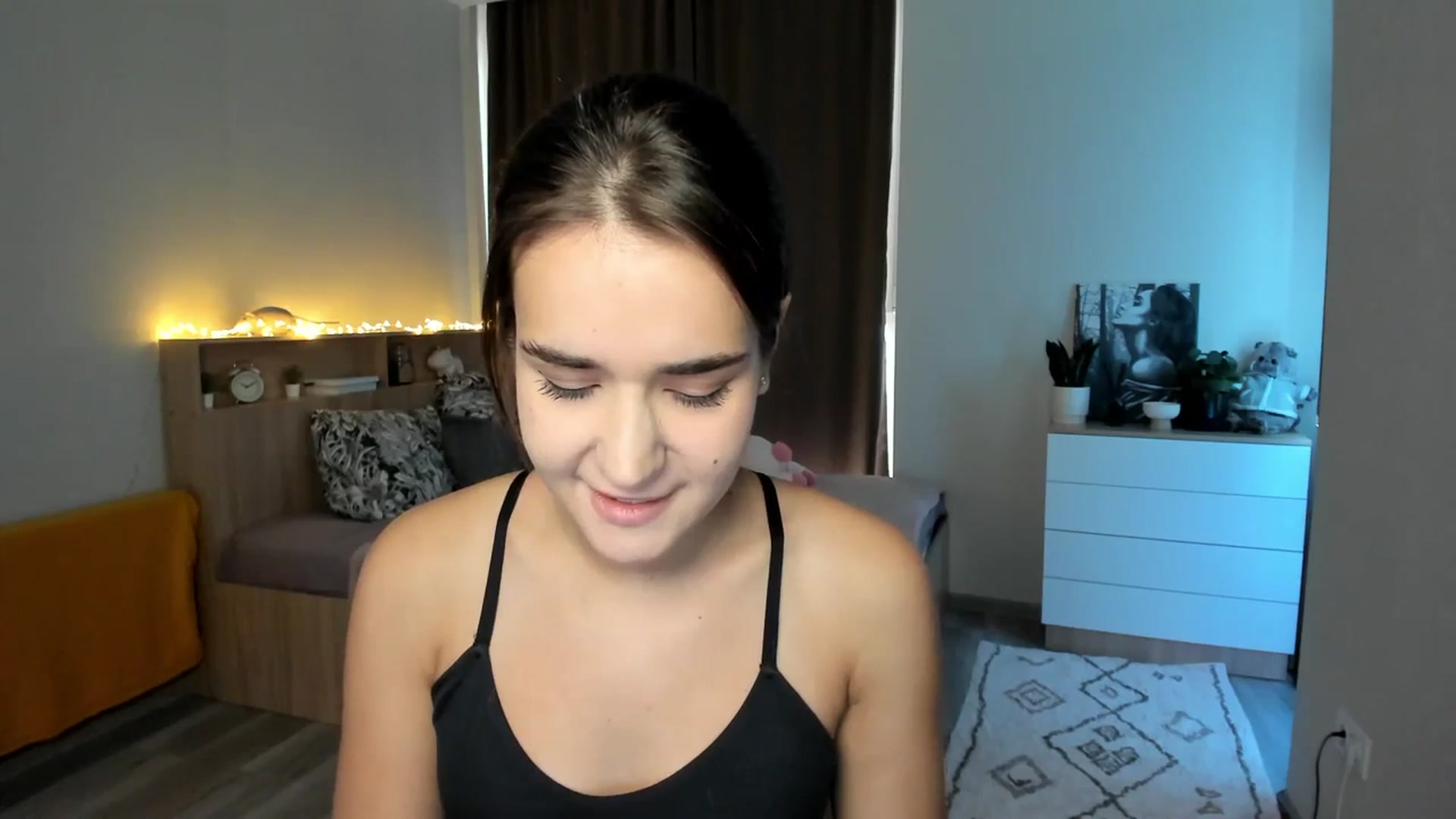 Gallery image thumbnail from Ellies_Smile's myfreecams stream on, 10/19/2023, 11:27 image 12 of 20