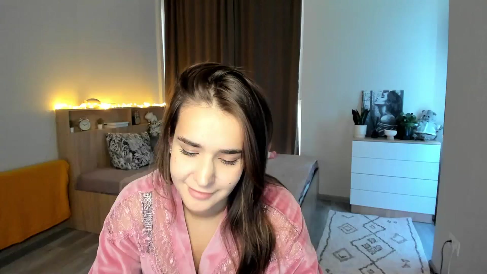 Gallery image thumbnail from Ellies_Smile's myfreecams stream on, 10/19/2023, 12:58 image 2 of 20