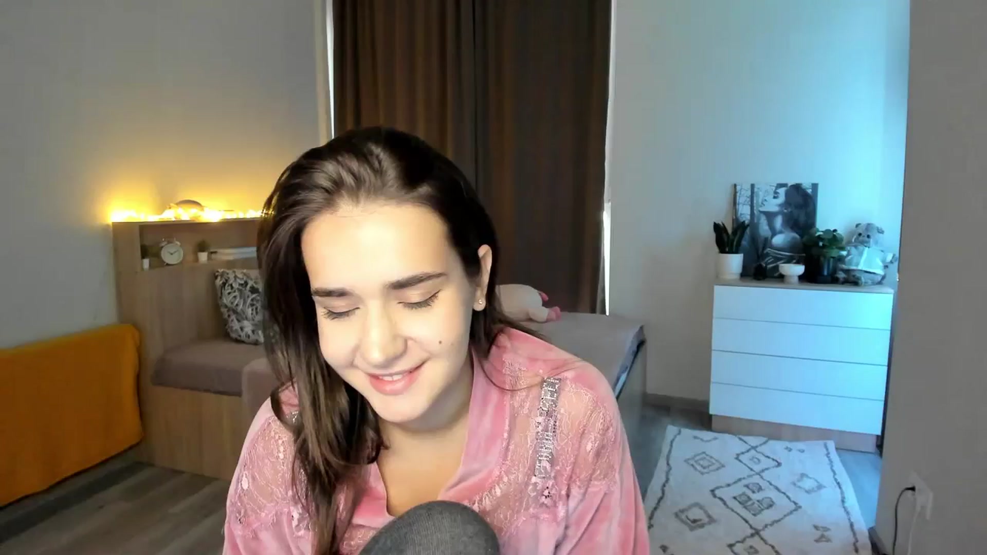 Gallery image thumbnail from Ellies_Smile's myfreecams stream on, 10/19/2023, 12:58 image 14 of 20