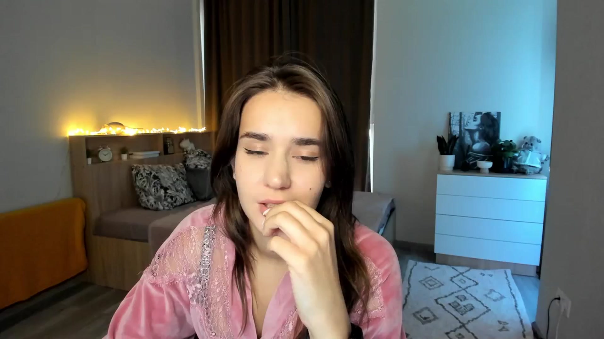 Gallery image thumbnail from Ellies_Smile's myfreecams stream on, 10/19/2023, 12:58 image 18 of 20