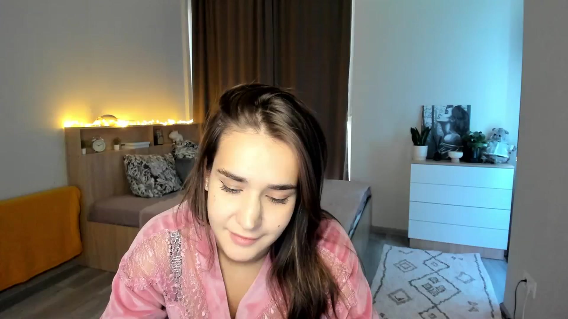 Gallery image thumbnail from Ellies_Smile's myfreecams stream on, 10/19/2023, 12:58 image 1 of 20