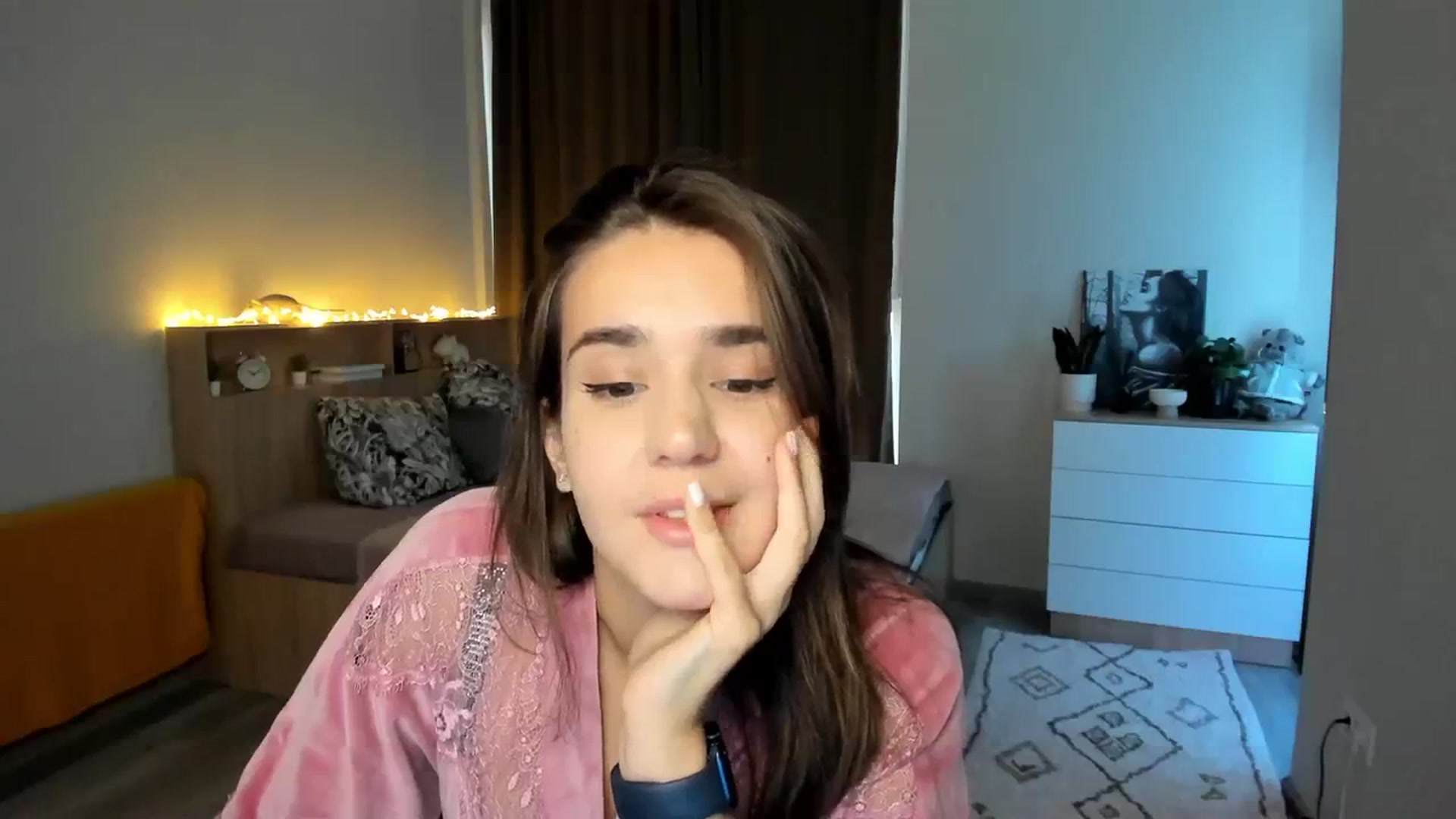 Gallery image thumbnail from Ellies_Smile's myfreecams stream on, 10/19/2023, 12:58 image 3 of 20