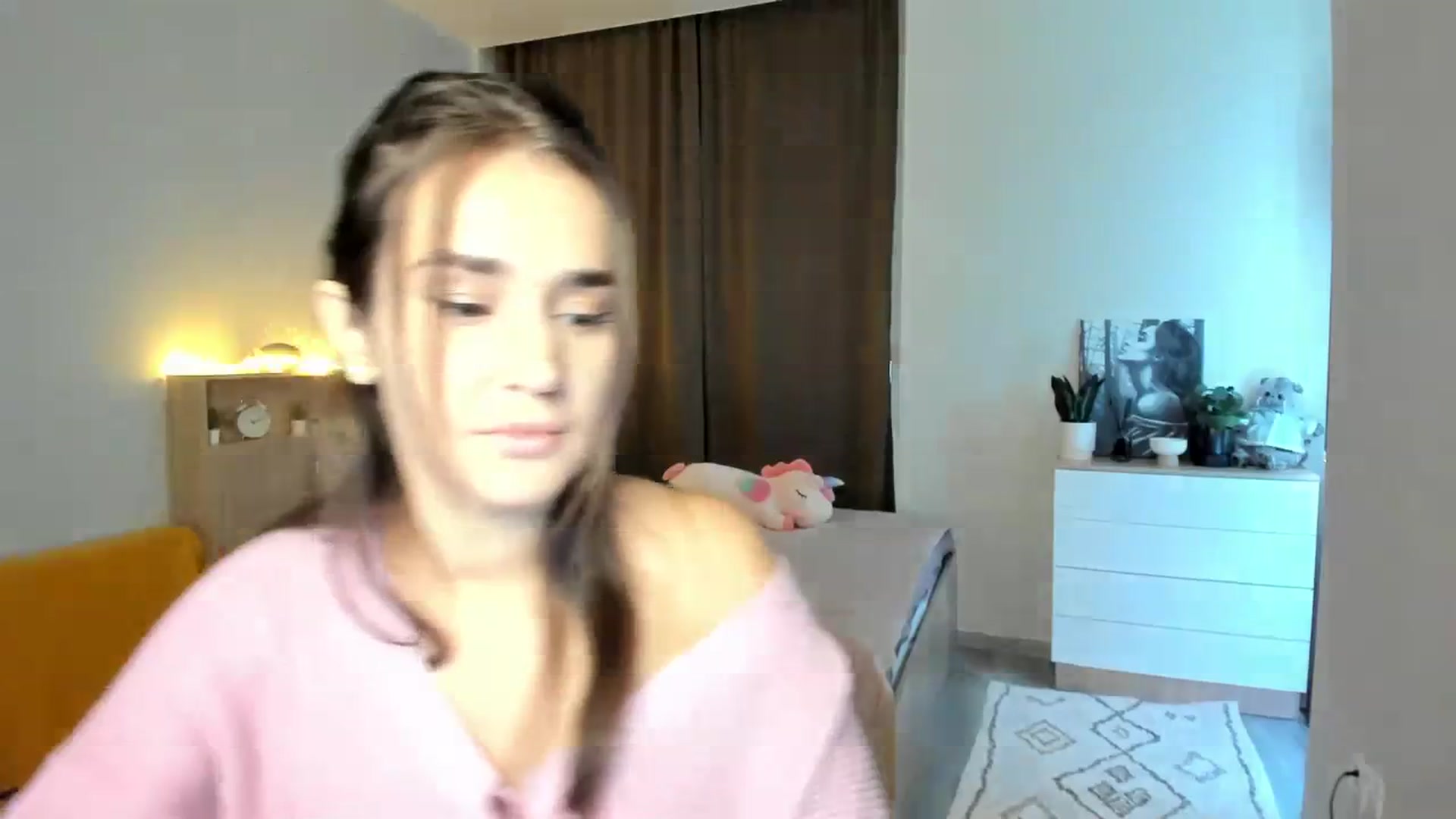 Gallery image thumbnail from Ellies_Smile's myfreecams stream on, 10/20/2023, 13:44 image 17 of 20