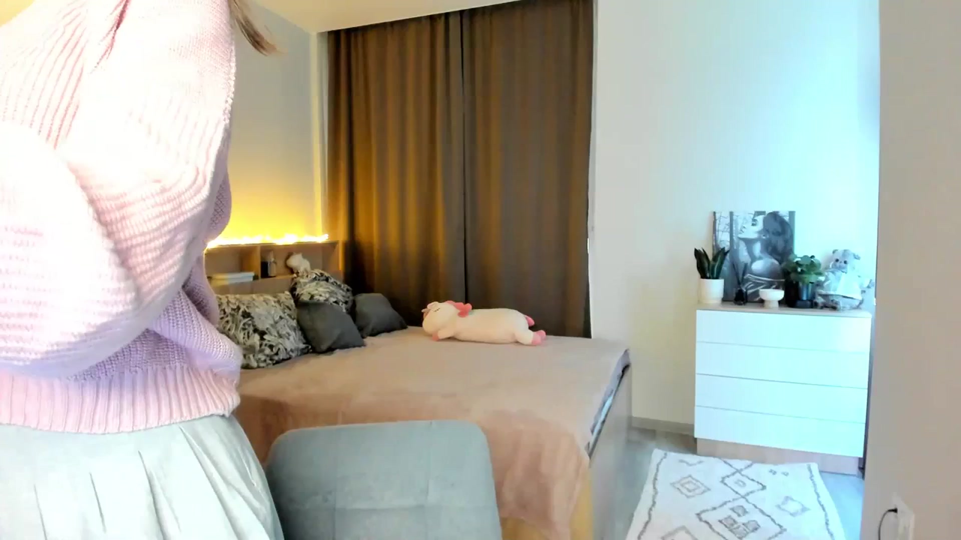 Gallery image thumbnail from Ellies_Smile's myfreecams stream on, 10/20/2023, 13:44 image 10 of 20