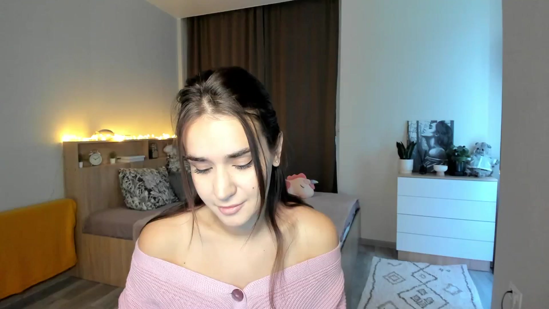 Gallery image thumbnail from Ellies_Smile's myfreecams stream on, 10/20/2023, 13:44 image 18 of 20