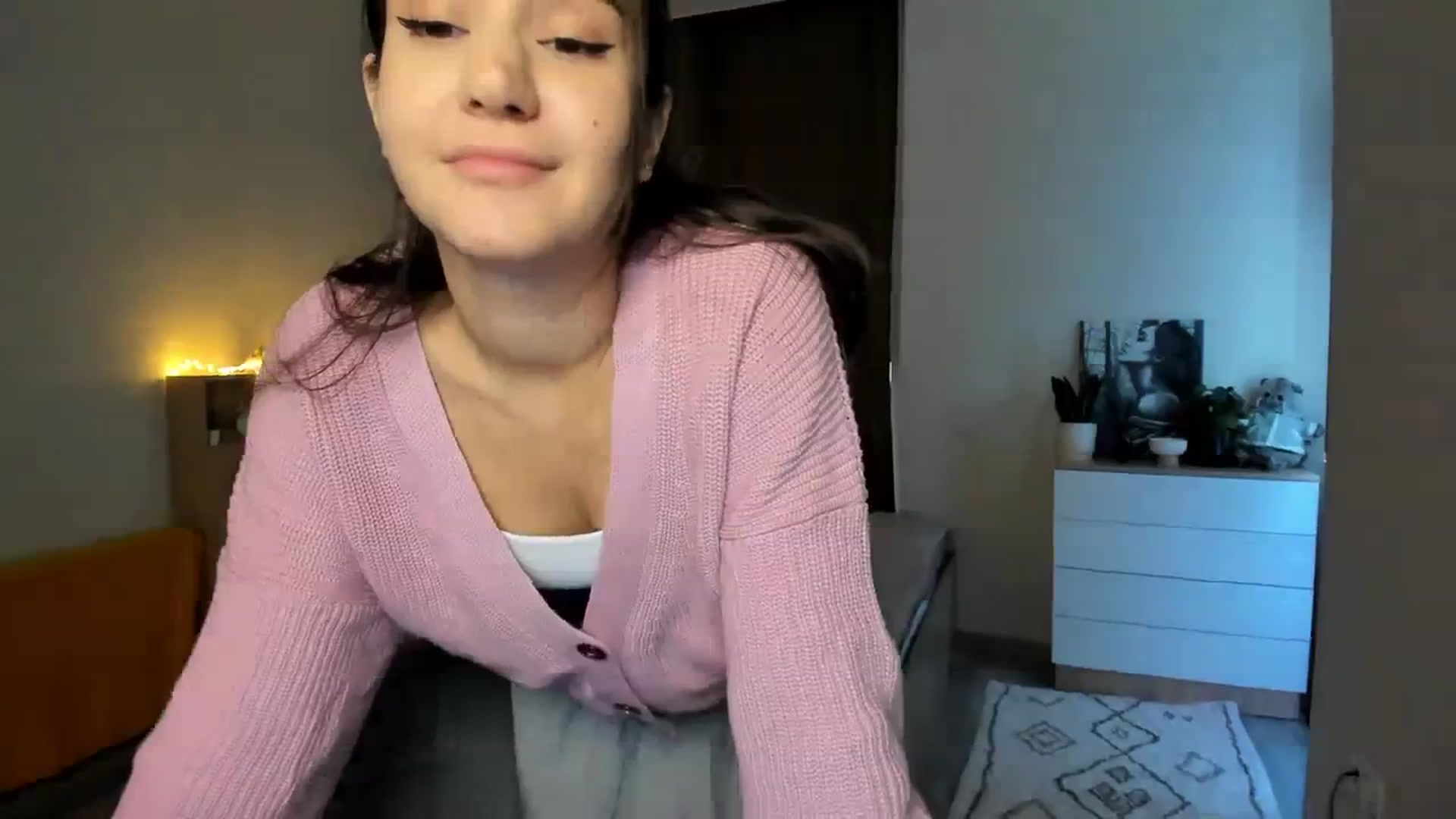 Gallery image thumbnail from Ellies_Smile's myfreecams stream on, 10/20/2023, 13:44 image 4 of 20
