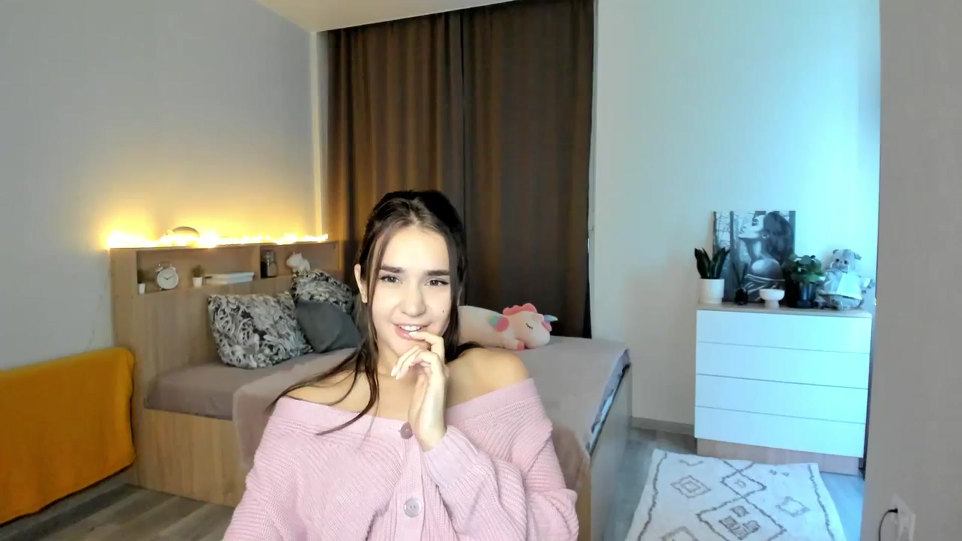 Gallery image thumbnail from Ellies_Smile's myfreecams stream on, 10/20/2023, 13:44 image 20 of 20