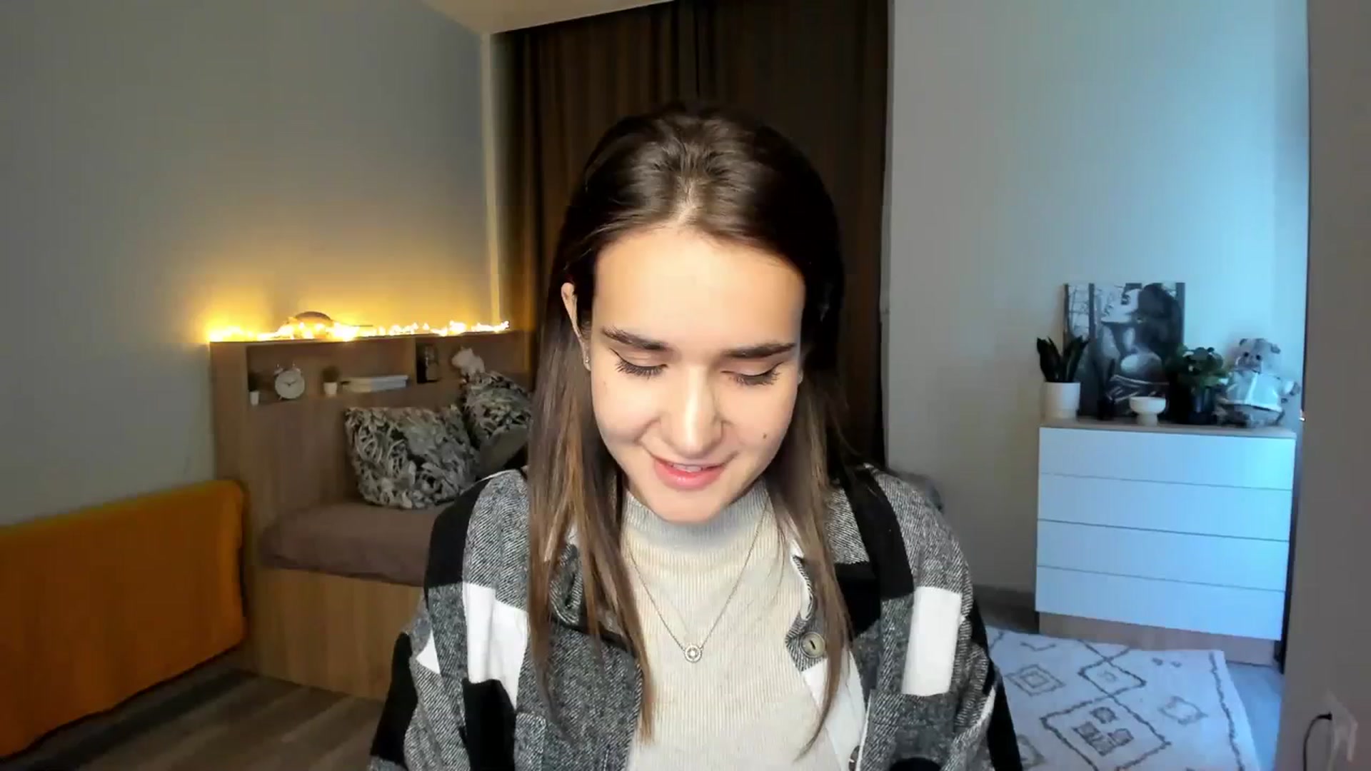 Gallery image thumbnail from Ellies_Smile's myfreecams stream on, 10/23/2023, 16:16 image 15 of 20