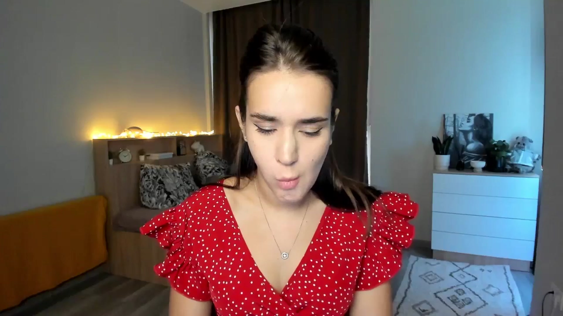Gallery image thumbnail from Ellies_Smile's myfreecams stream on, 10/24/2023, 11:41 image 8 of 20