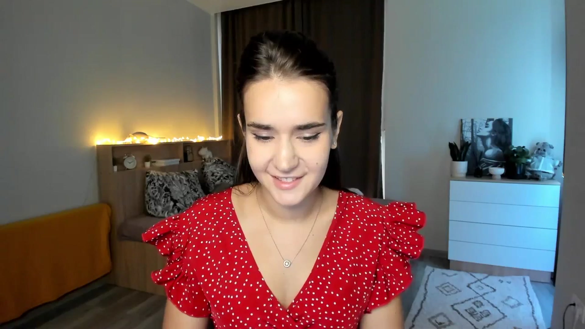 Gallery image thumbnail from Ellies_Smile's myfreecams stream on, 10/24/2023, 11:41 image 3 of 20