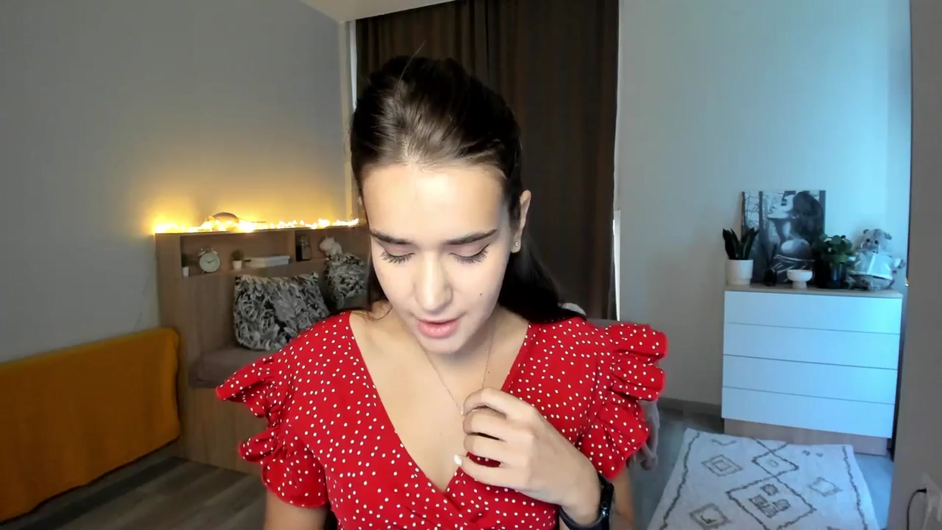 Gallery image thumbnail from Ellies_Smile's myfreecams stream on, 10/24/2023, 11:41 image 6 of 20