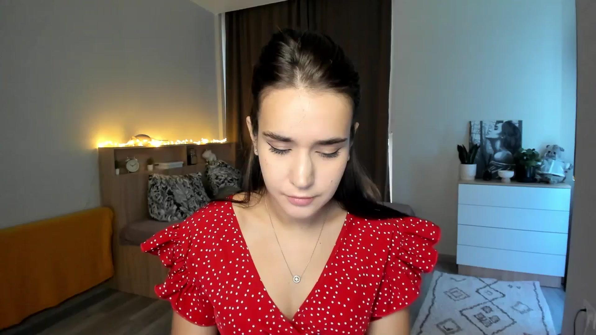 Gallery image thumbnail from Ellies_Smile's myfreecams stream on, 10/24/2023, 11:41 image 11 of 20