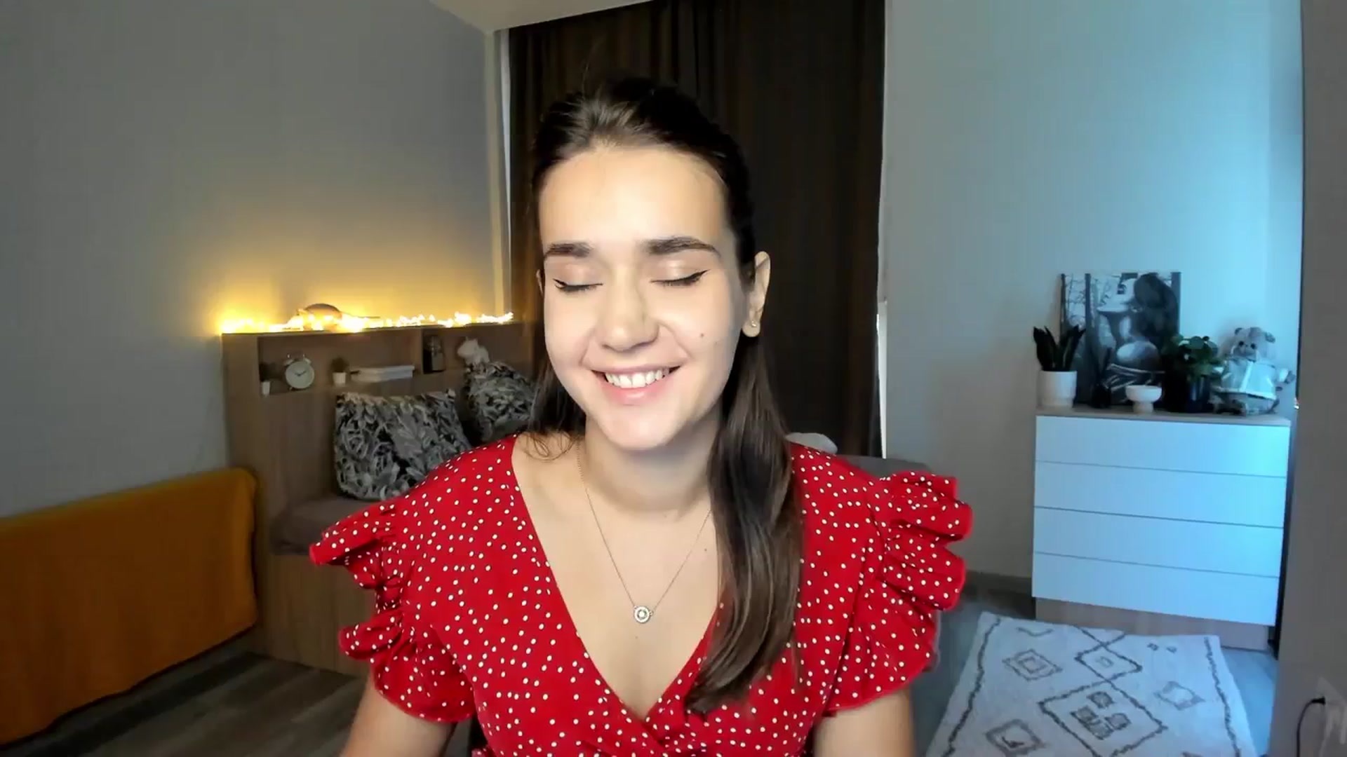 Gallery image thumbnail from Ellies_Smile's myfreecams stream on, 10/24/2023, 11:41 image 2 of 20