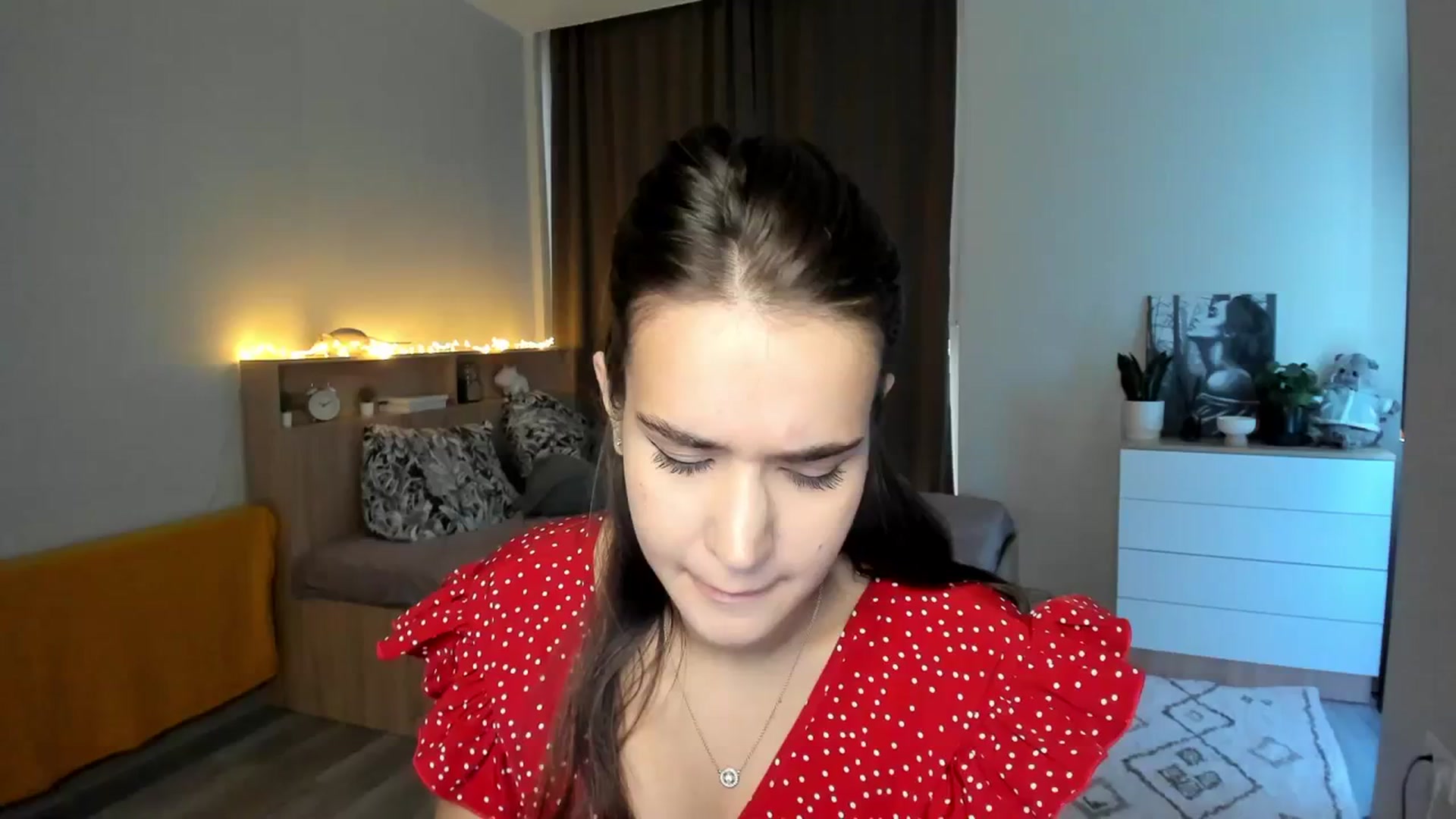 Gallery image thumbnail from Ellies_Smile's myfreecams stream on, 10/24/2023, 11:41 image 17 of 20