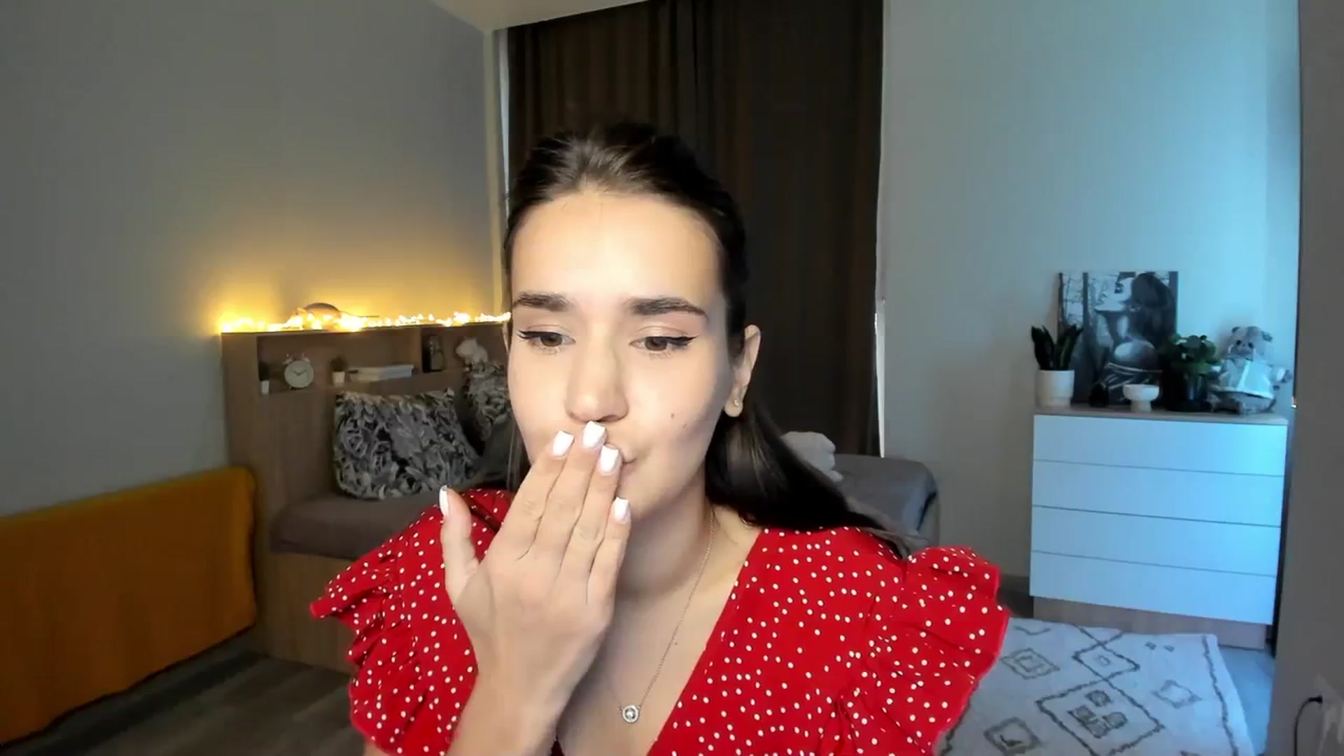 Gallery image thumbnail from Ellies_Smile's myfreecams stream on, 10/24/2023, 11:41 image 15 of 20
