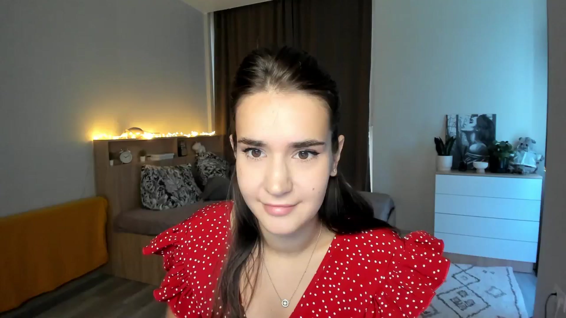 Gallery image thumbnail from Ellies_Smile's myfreecams stream on, 10/24/2023, 11:41 image 18 of 20