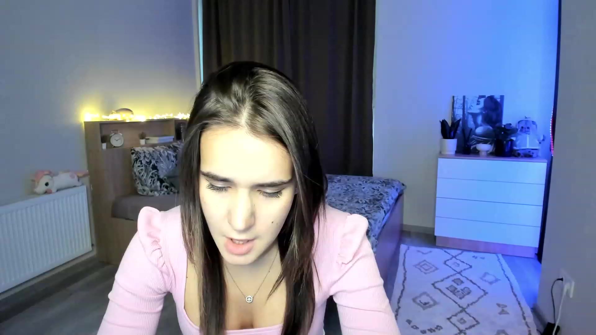 Gallery image thumbnail from Ellies_Smile's myfreecams stream on, 11/14/2023, 11:53 image 3 of 20