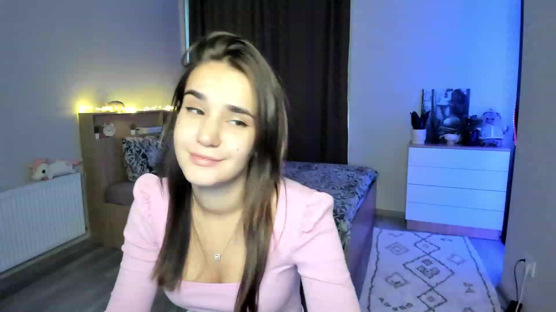 Gallery image thumbnail from Ellies_Smile's myfreecams stream on, 11/14/2023, 11:53 image 7 of 20