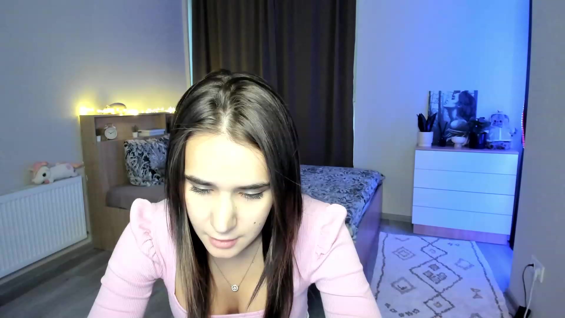 Gallery image thumbnail from Ellies_Smile's myfreecams stream on, 11/14/2023, 11:53 image 5 of 20