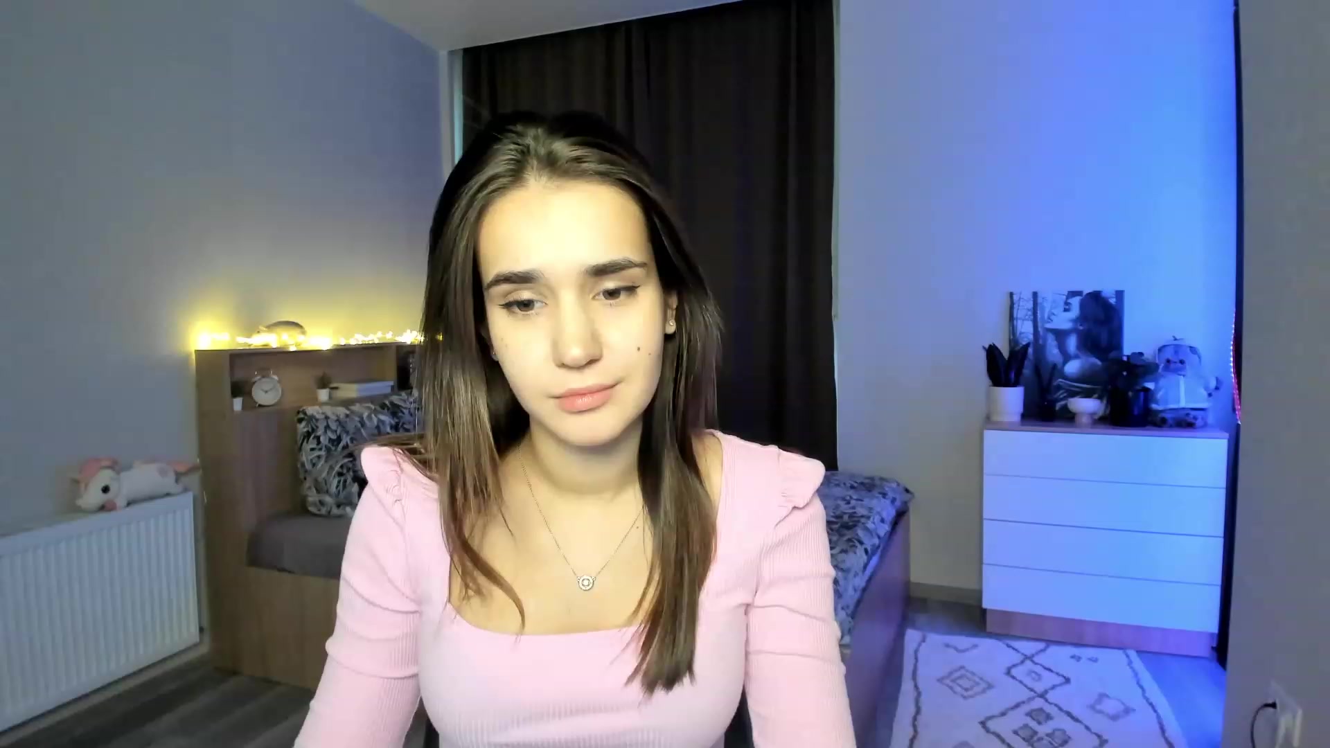 Gallery image thumbnail from Ellies_Smile's myfreecams stream on, 11/14/2023, 12:12 image 16 of 20