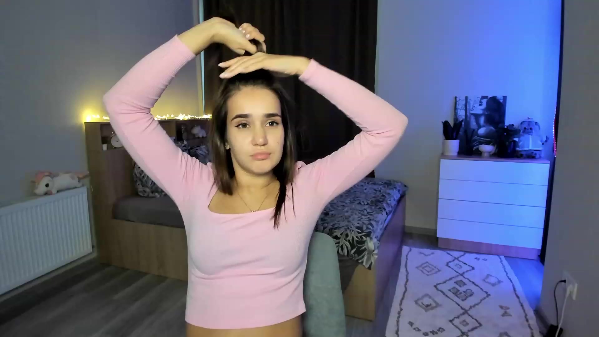 Gallery image thumbnail from Ellies_Smile's myfreecams stream on, 11/14/2023, 12:12 image 2 of 20