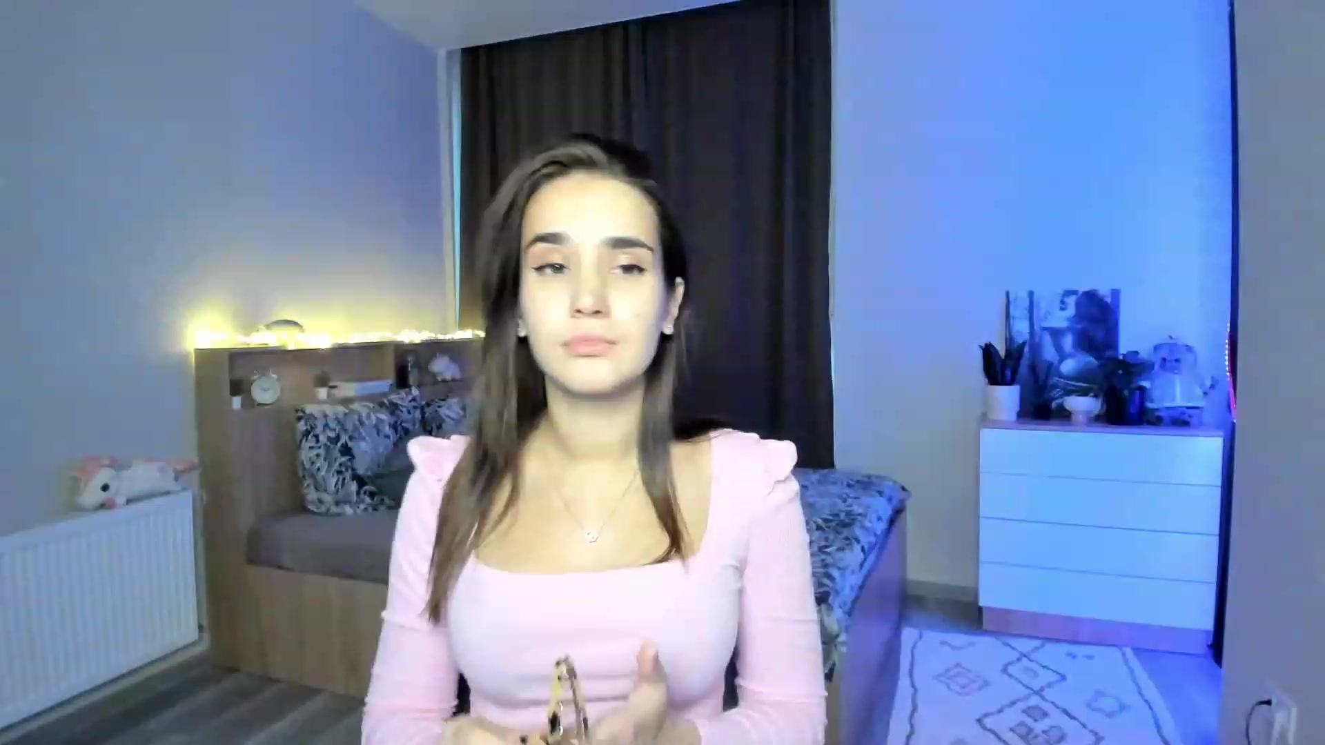 Gallery image thumbnail from Ellies_Smile's myfreecams stream on, 11/14/2023, 12:12 image 19 of 20